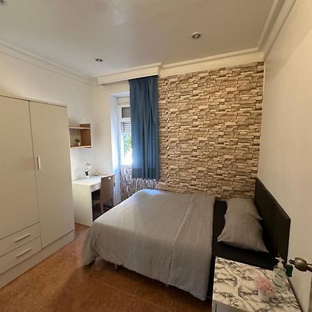 Habitacion En Piso Compartido En Malaga Capital エクステリア 写真