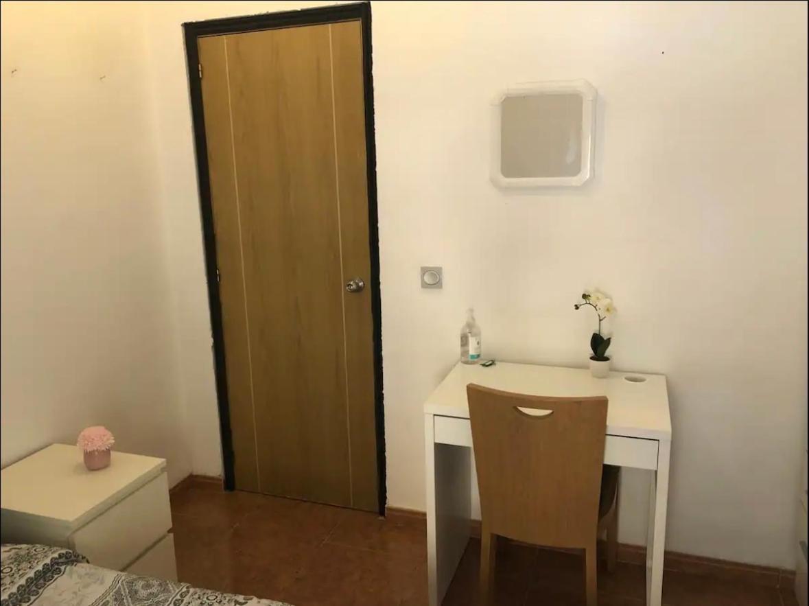 Habitacion En Piso Compartido En Malaga Capital エクステリア 写真