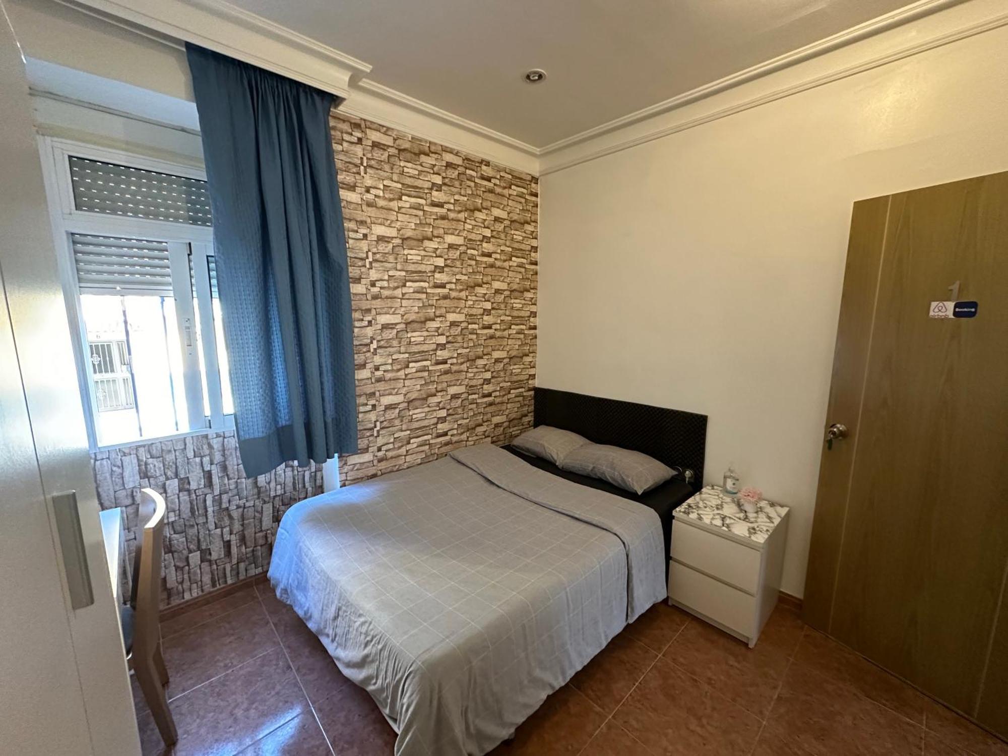 Habitacion En Piso Compartido En Malaga Capital エクステリア 写真